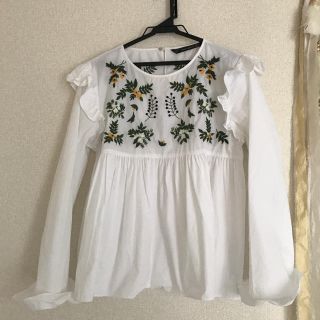 ザラ(ZARA)の刺繍ブラウス Mサイズ(シャツ/ブラウス(長袖/七分))