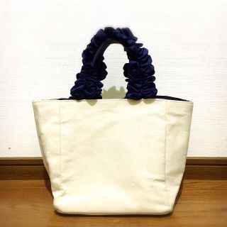 スローブイエナ(SLOBE IENA)のCachellie カシェリエ フリルトート(トートバッグ)