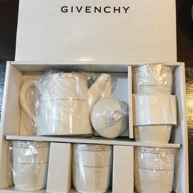 GIVENCHY ジバンシー 茶器セット-