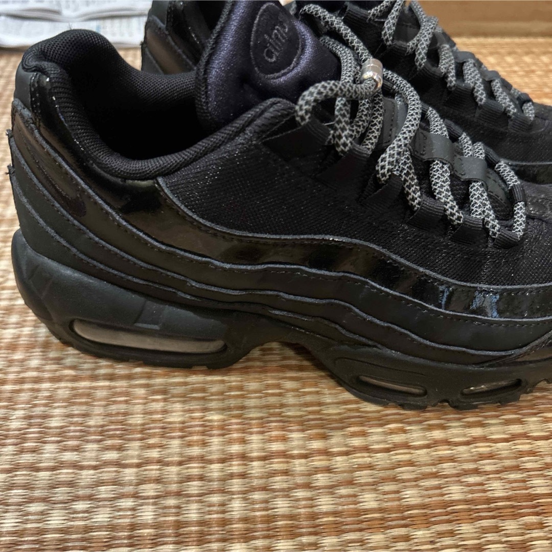 NIKE(ナイキ)のNike Air Max 95 オールブラック 28.0 美品 メンズの靴/シューズ(スニーカー)の商品写真