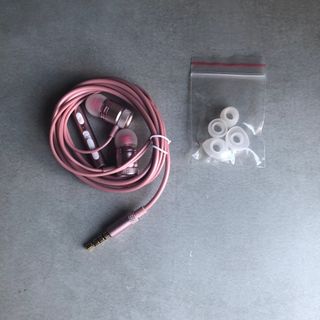 イヤホン 有線 マイク付き 3.5mmジャック 音量調整 リモコン付き