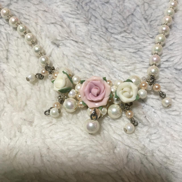 L'EST ROSE(レストローズ)のL'EST ROSEネックレス レディースのアクセサリー(ネックレス)の商品写真