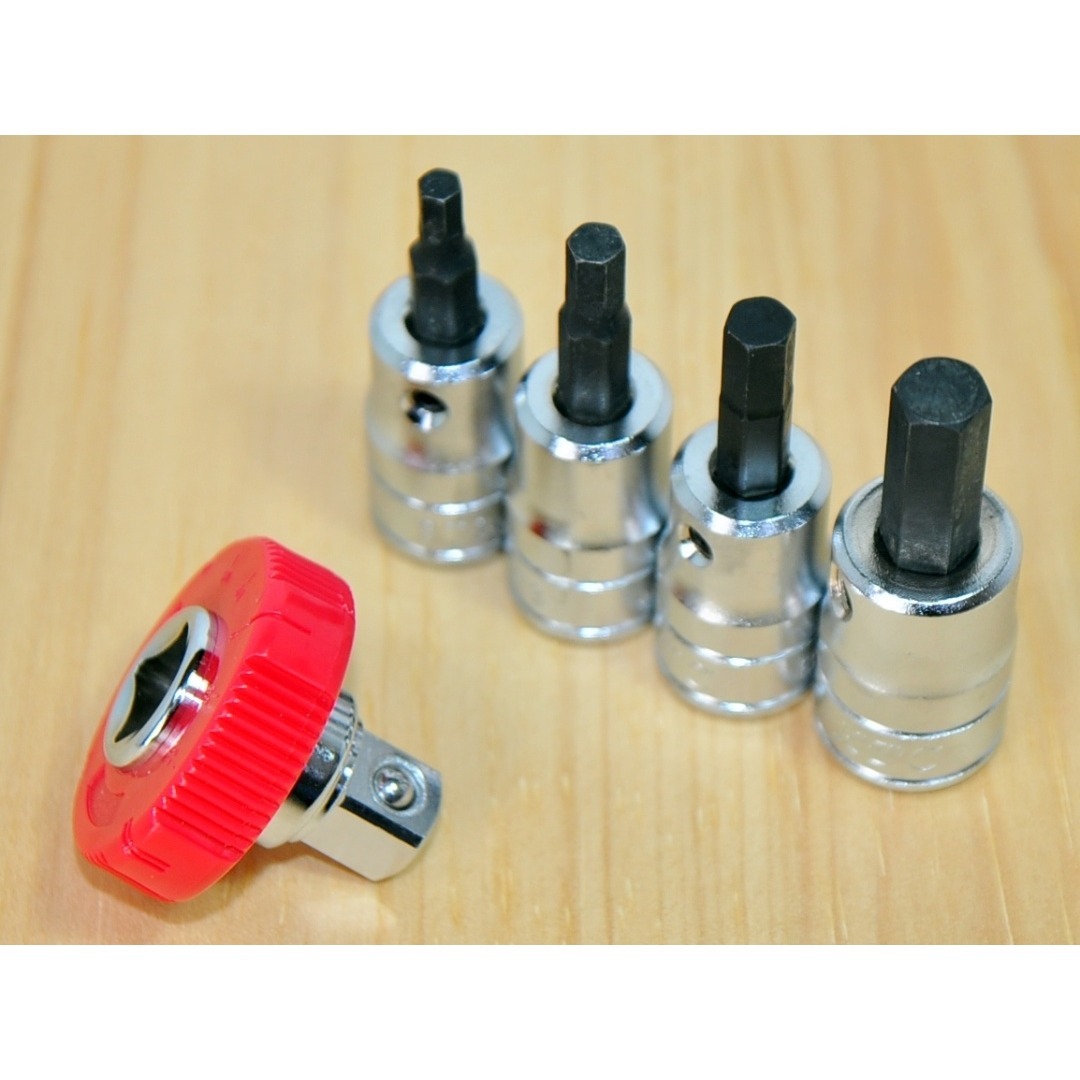 KTC(キョウトキカイコウグ)のKTC 9.5sq ヘキサゴンビットソケット クイックスピンナ セット 自動車/バイクの自動車(メンテナンス用品)の商品写真