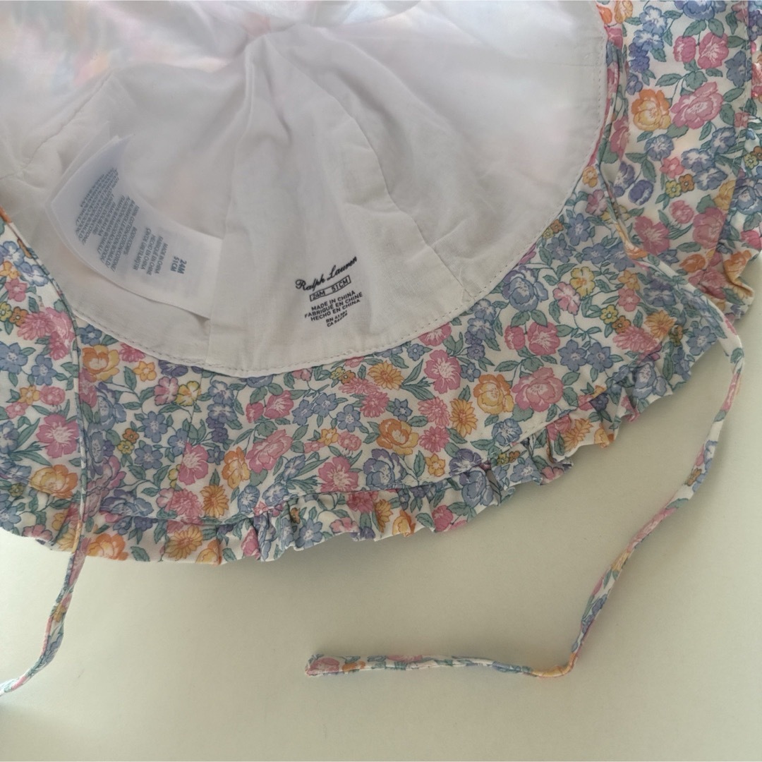 Ralph Lauren(ラルフローレン)のRalphLauren ラルフ 花柄 帽子 ハット キッズ ベビー アゴ紐付き キッズ/ベビー/マタニティのこども用ファッション小物(帽子)の商品写真