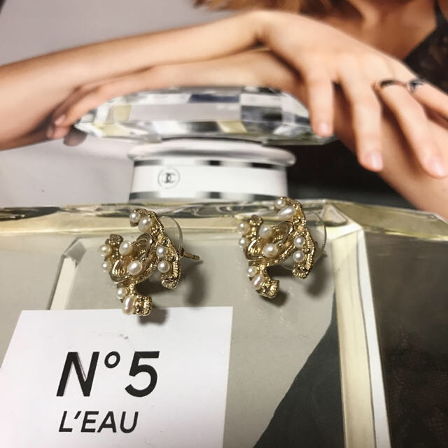 CHANEL(シャネル)のamiami様専用CHANELココマークパールピアス レディースのアクセサリー(ピアス)の商品写真