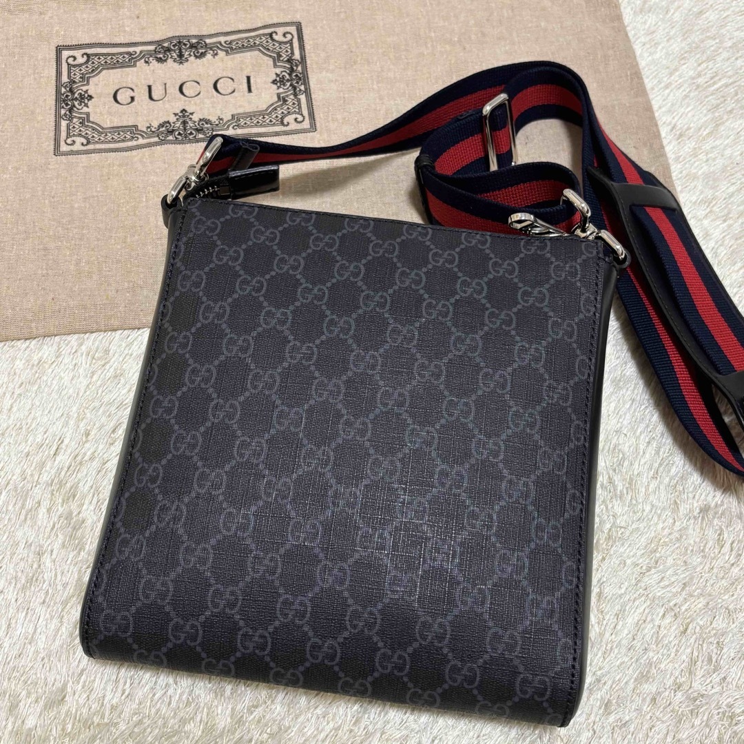 379✨極美品✨グッチ ショルダーバッグ クーリエ GGスプリーム シェリー 黒 379✨極美品✨グッチ ショルダーバッグ クーリエ GGスプリーム シェリー 黒