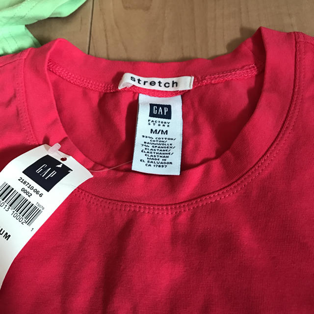 GAP(ギャップ)の新品半額！GAP！Tシャツ！M！送料込 レディースのトップス(Tシャツ(半袖/袖なし))の商品写真