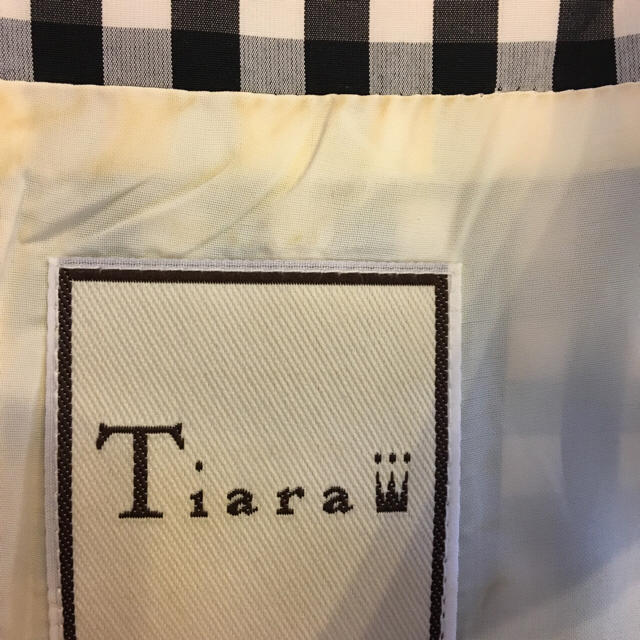 tiara(ティアラ)のTiara チェックワンピース 最終値下げ レディースのワンピース(ひざ丈ワンピース)の商品写真