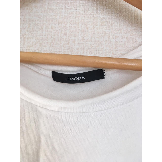 EMODA(エモダ)のEMODAノースリーブトップス レディースのトップス(カットソー(半袖/袖なし))の商品写真
