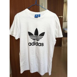 アディダス(adidas)のアディダス Tシャツ(Tシャツ/カットソー(半袖/袖なし))