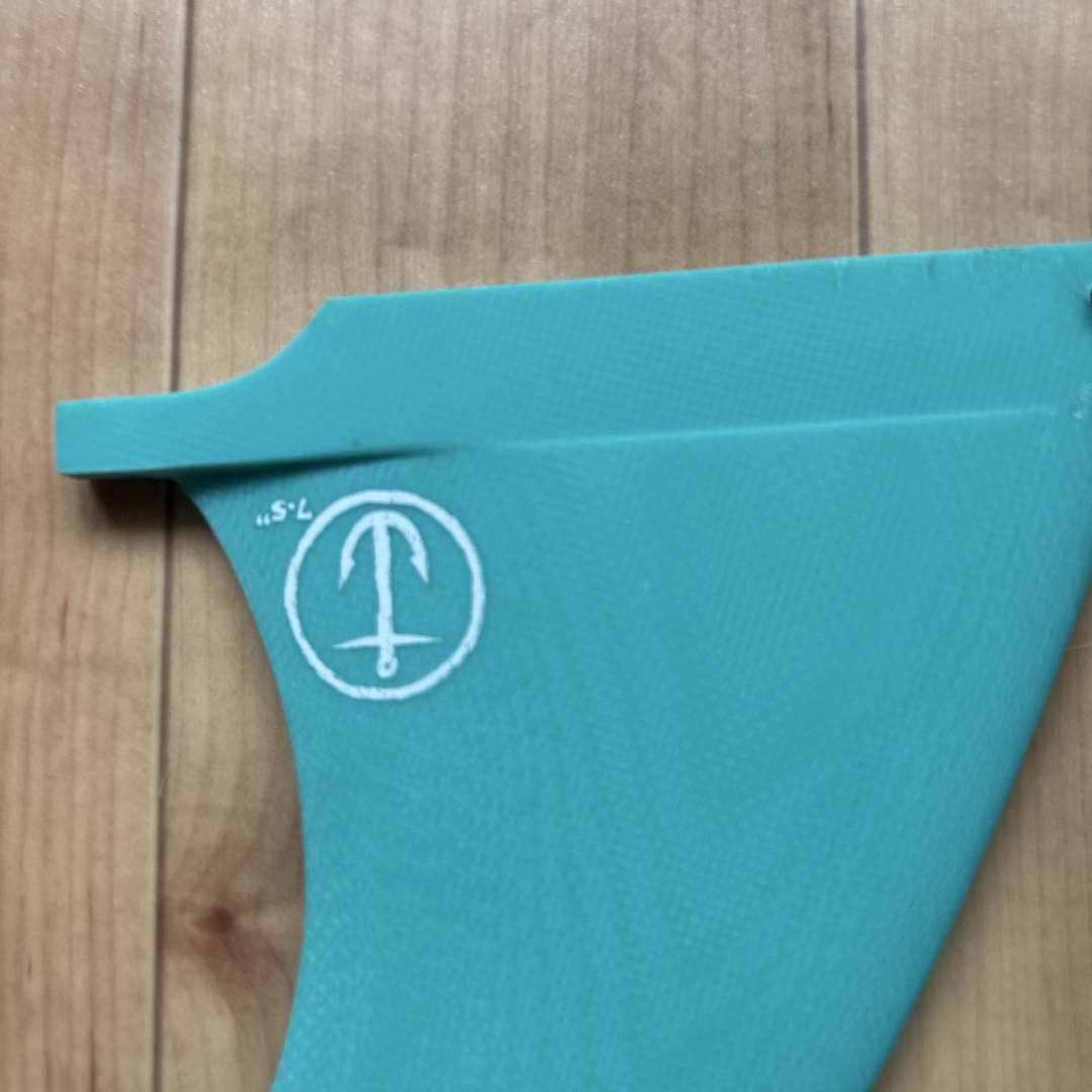 CAPTAIN FIN(キャプテンフィン)のキャプテンフィン スラッシャー 7、5インチ スポーツ/アウトドアのスポーツ/アウトドア その他(サーフィン)の商品写真