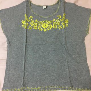 チチカカ(titicaca)の刺繍Tシャツ(Tシャツ(半袖/袖なし))