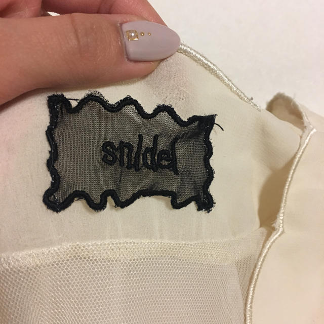 SNIDEL(スナイデル)のsnidel スカラップ シフォン ブラウス レディースのトップス(シャツ/ブラウス(長袖/七分))の商品写真