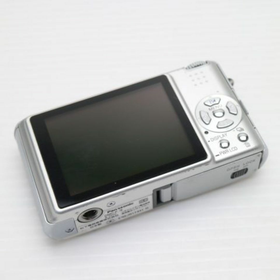 Panasonic(パナソニック)の超美品 DMC-FX9 シルキーシルバー  M444 スマホ/家電/カメラのカメラ(コンパクトデジタルカメラ)の商品写真