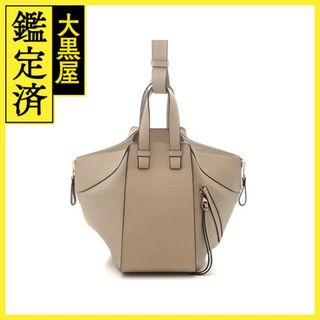 ロエベ(LOEWE)のロエベ ハンモックバッグ スモール 387.30.S35 【472】(ショルダーバッグ)