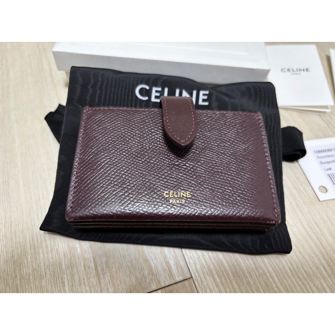 CELINE(セリーヌ)のCELINE カードケース　アコーディオン　バーガンディ レディースのファッション小物(名刺入れ/定期入れ)の商品写真