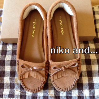 ニコアンド(niko and...)のモカシンシューズ(ローファー/革靴)