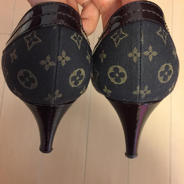 LOUIS VUITTON(ルイヴィトン)のルイヴィトン パンプス35 レディースの靴/シューズ(ハイヒール/パンプス)の商品写真