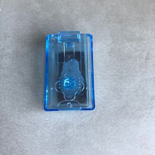 錠剤取り出し器 錠剤パンチャー ピルカッター ブルー(その他)