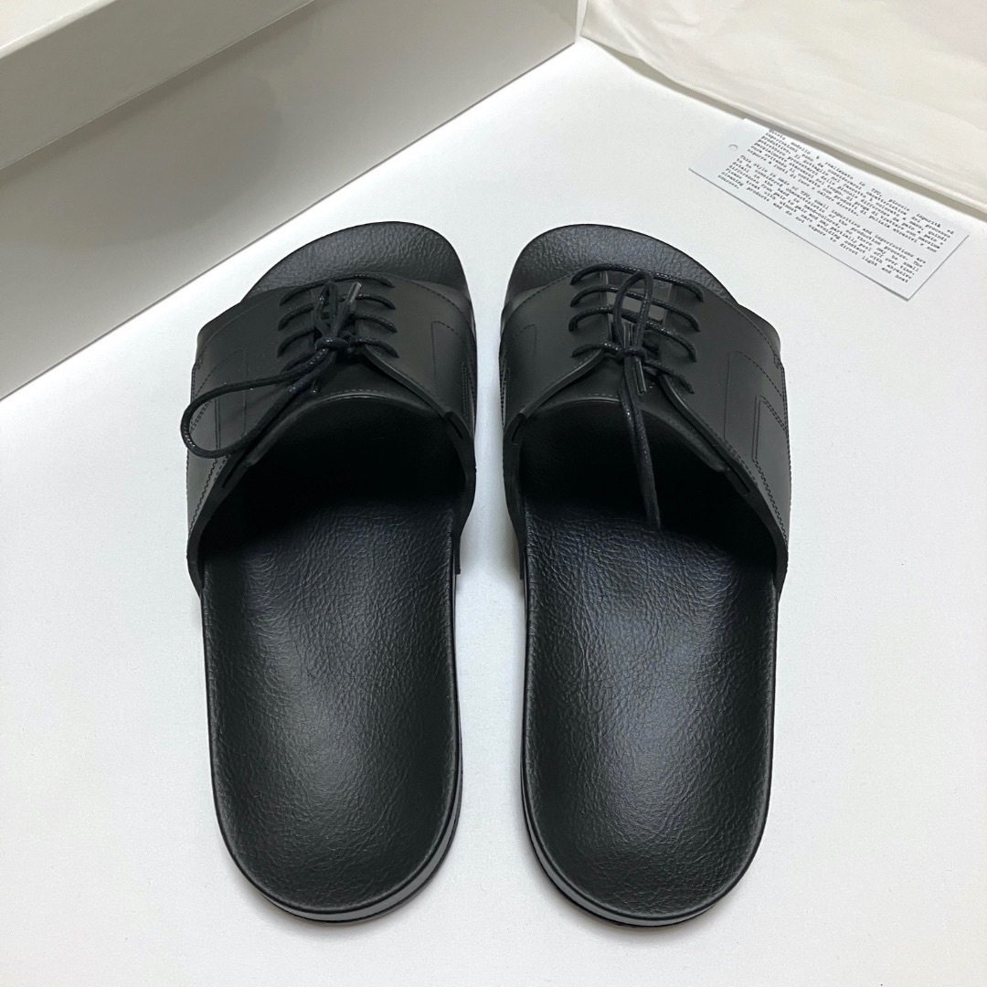 Maison Margiela（旧Maison Martin Margiela）(メゾンマルジェラ)の新品 43 23ss マルジェラ レースアップサンダル 黒 18339 メンズの靴/シューズ(サンダル)の商品写真