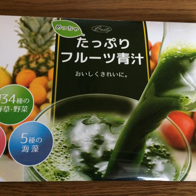 【最終値下げ！】めっちゃたっぷりフルーツ青汁 食品/飲料/酒の健康食品(青汁/ケール加工食品)の商品写真