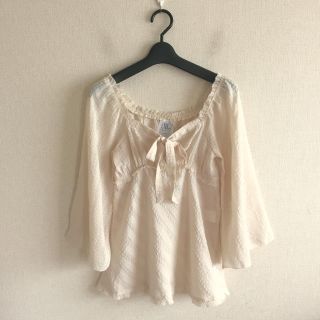 ミーアンドミークチュール(me & me couture)のme&me♡新品♡プルオーバーリボンシャツ(シャツ/ブラウス(長袖/七分))