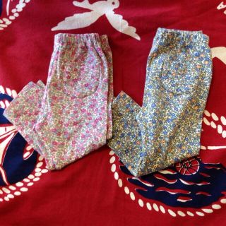 ユニクロ(UNIQLO)のベビー花柄レギンス♡2本セット(その他)