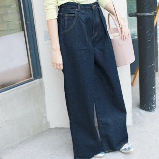 スローブイエナ(SLOBE IENA)の期間限定価格‼︎イエナスローブ LE DENIM タックデニムワイドパンツ(デニム/ジーンズ)