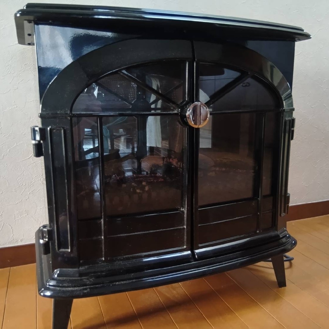 東京引き取り送料無料！ディンプレックス フォルカーク 電気暖炉FLK12J スマホ/家電/カメラの冷暖房/空調(電気ヒーター)の商品写真