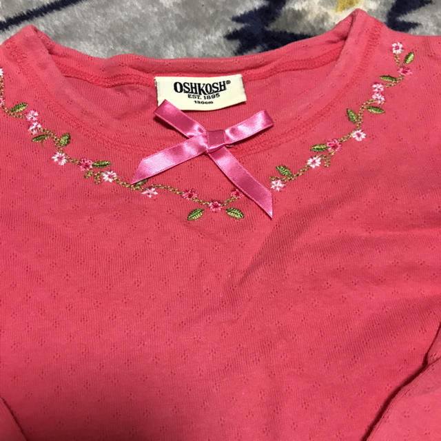 OshKosh(オシュコシュ)のOSHKOSH♡お花刺繍ロンT キッズ/ベビー/マタニティのキッズ服女の子用(90cm~)(Tシャツ/カットソー)の商品写真