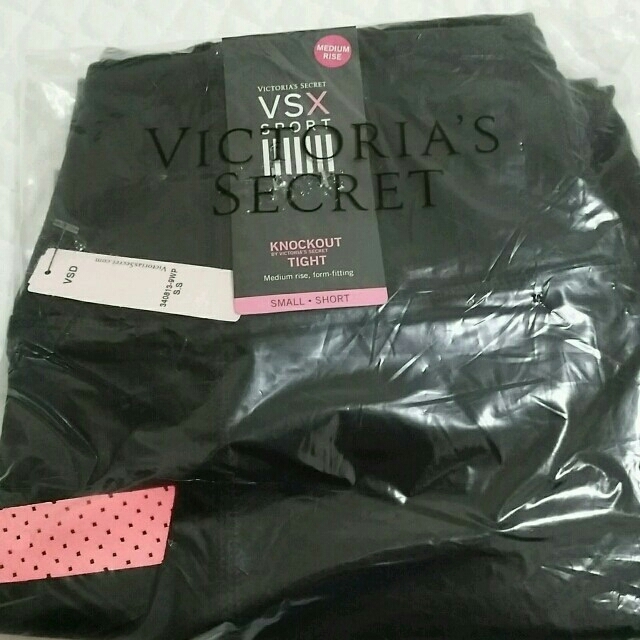 最新作豊富な Victoria's Secret - ❤完売品/レインボーロゴが可愛いスポーツパンツ❤の通販 by ♡aloha♡'s shop｜ヴィクトリアズシークレットならラクマ 最新品安い