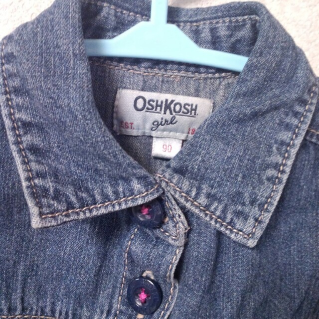 OshKosh(オシュコシュ)のOshkosh♡デニムシャツワンピ90 キッズ/ベビー/マタニティのキッズ服女の子用(90cm~)(その他)の商品写真