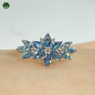 【31-29】アレキサンドライト　ダイヤ　リング 0.7ct D0.06ct 　(リング(指輪))