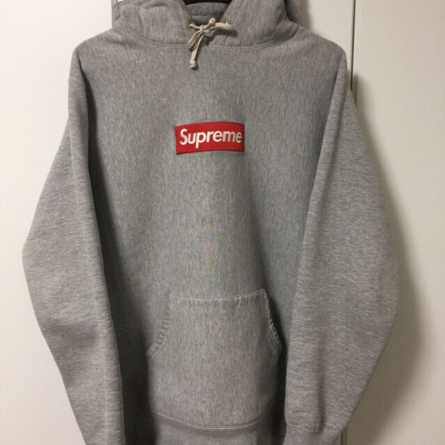 Supreme(シュプリーム)のSupreme box logo グレーパーカー メンズのトップス(パーカー)の商品写真