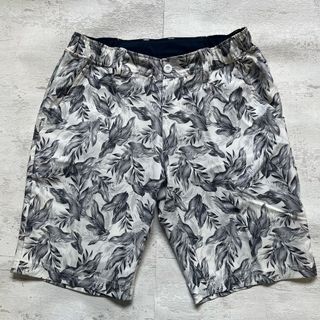 kissmark （キスマーク） ゴルフパンツ 総柄　ハワイ柄ショートパンツ
