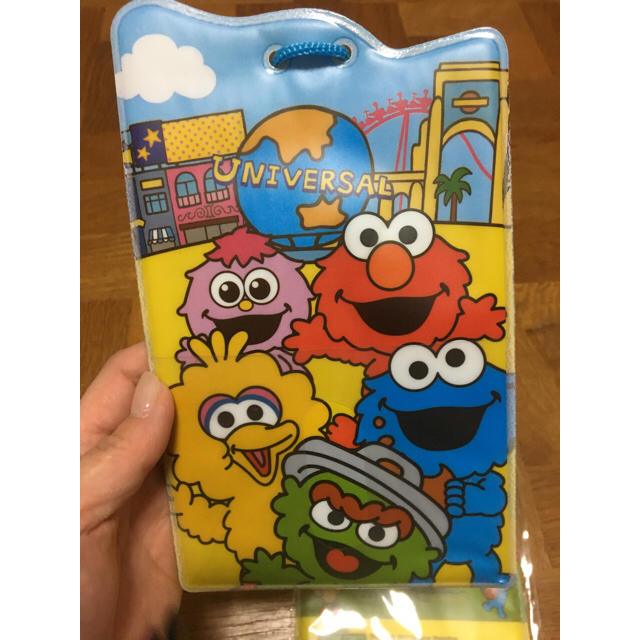 SESAME STREET(セサミストリート)の新品未使用☆USJパスケース3つセット☆ エンタメ/ホビーのおもちゃ/ぬいぐるみ(キャラクターグッズ)の商品写真