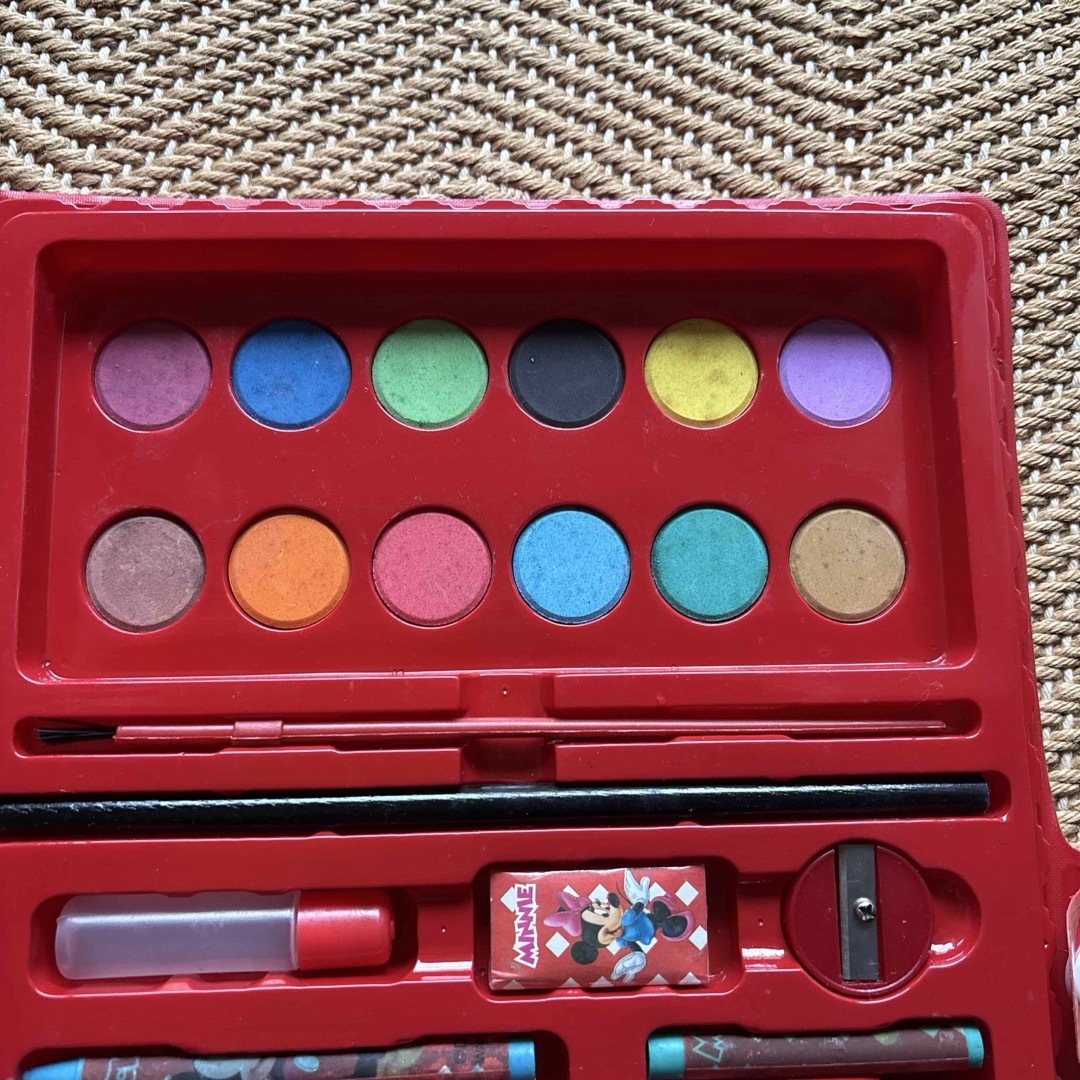 Disney(ディズニー)のディズニー 文房具、クレヨン、色鉛筆、文房具 セット エンタメ/ホビーのアート用品(色鉛筆)の商品写真