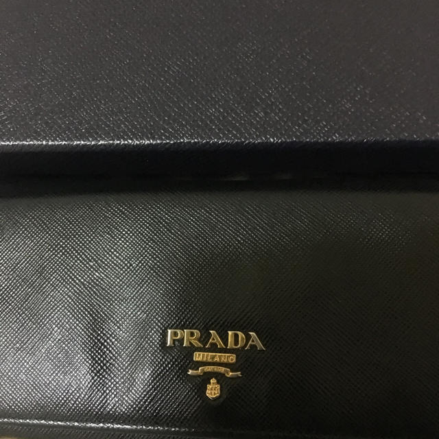 PRADA(プラダ)のPRADA サフィアーノ バイカラー 最終値下げ レディースのファッション小物(財布)の商品写真