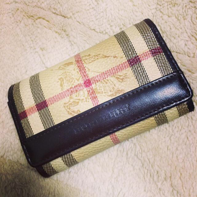 BURBERRY(バーバリー)のバーバリーキーケース レディースのファッション小物(キーホルダー)の商品写真