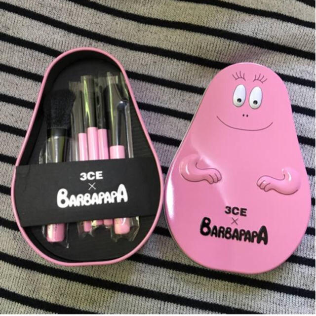 ☆3ce×BARBAPAPA  ブラシセット☆新品未使用☆再入荷 コスメ/美容のキット/セット(コフレ/メイクアップセット)の商品写真