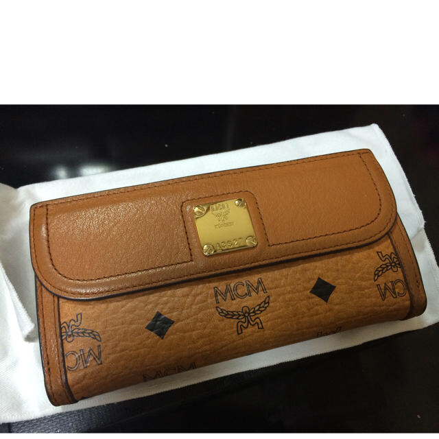 MCM(エムシーエム)のMCM 長財布 レディースのファッション小物(財布)の商品写真