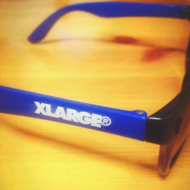 XLARGE(エクストララージ)のXLARGE THRASHERサングラス レディースのファッション小物(サングラス/メガネ)の商品写真