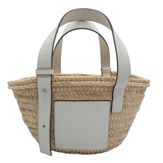 ロエベ LOEWE かごバッグ ハンドバッグ バスケット バケット ロゴデザイン シンプル きれいめ アクティブ おしゃれ カジュアル かわいい 機能的 女性的 上品 上質 ナチュラル ホワイト シルバー レザー 412006 レディース 【中古 B品】☆送料無料☆ 当店通常価格62800円