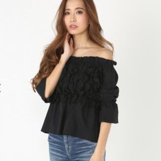 リエンダ(rienda)の完売商品♡frill petalオフショルTOP(カットソー(長袖/七分))