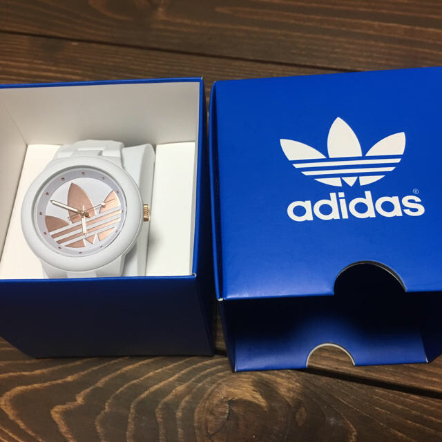 adidas(アディダス)のadidas腕時計♪最終値下げ♪ レディースのファッション小物(腕時計)の商品写真
