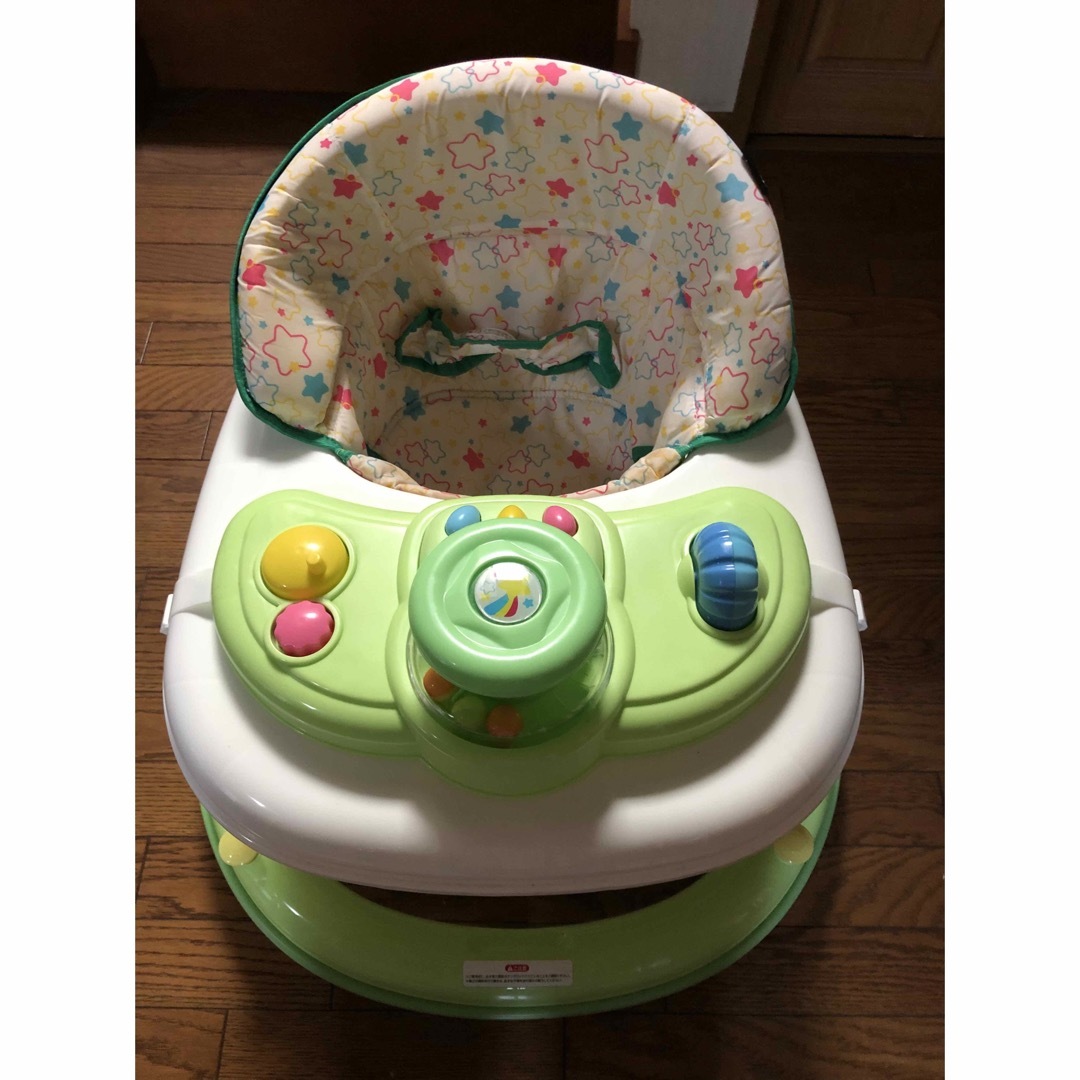 歩行器 キッズ/ベビー/マタニティの外出/移動用品(歩行器)の商品写真