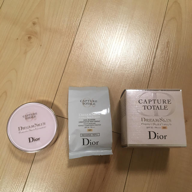 Dior(ディオール)のDiorクッションファンデ★カプチュールトータルドリームスキン セット コスメ/美容のベースメイク/化粧品(ファンデーション)の商品写真