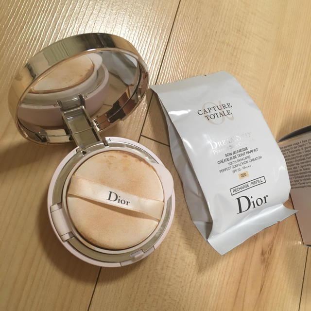 Dior(ディオール)のDiorクッションファンデ★カプチュールトータルドリームスキン セット コスメ/美容のベースメイク/化粧品(ファンデーション)の商品写真