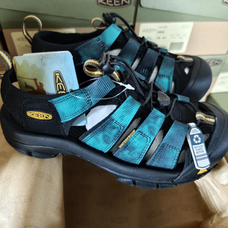 KEEN26cm新品アウトドアシューズスポーツサンダル
