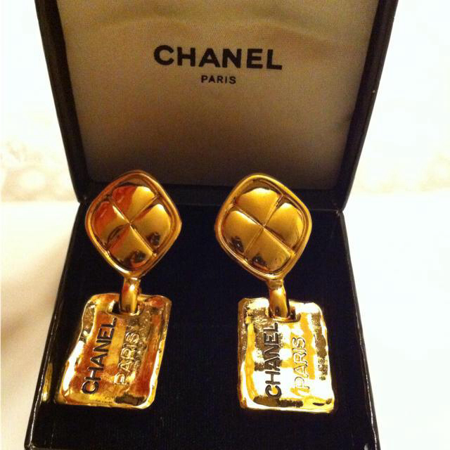 CHANEL - ♡Bklylove21♡
